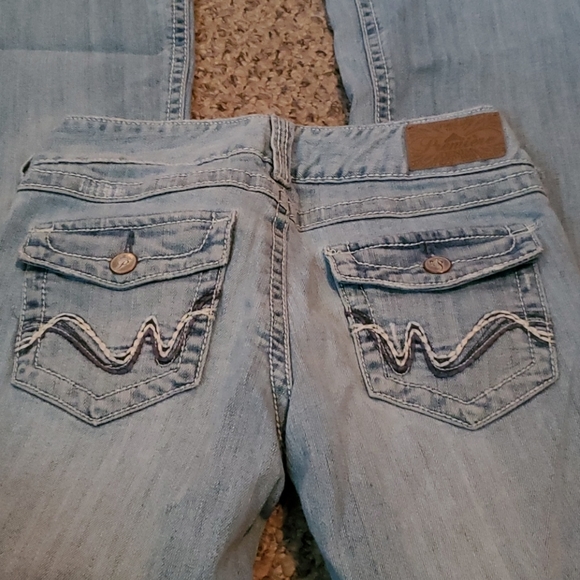 Low rise distressed bell bottom jeans - Picture 2 of 12